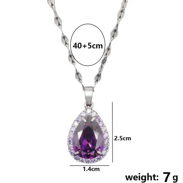 Cadena de con piedra lila en forma de Diamante