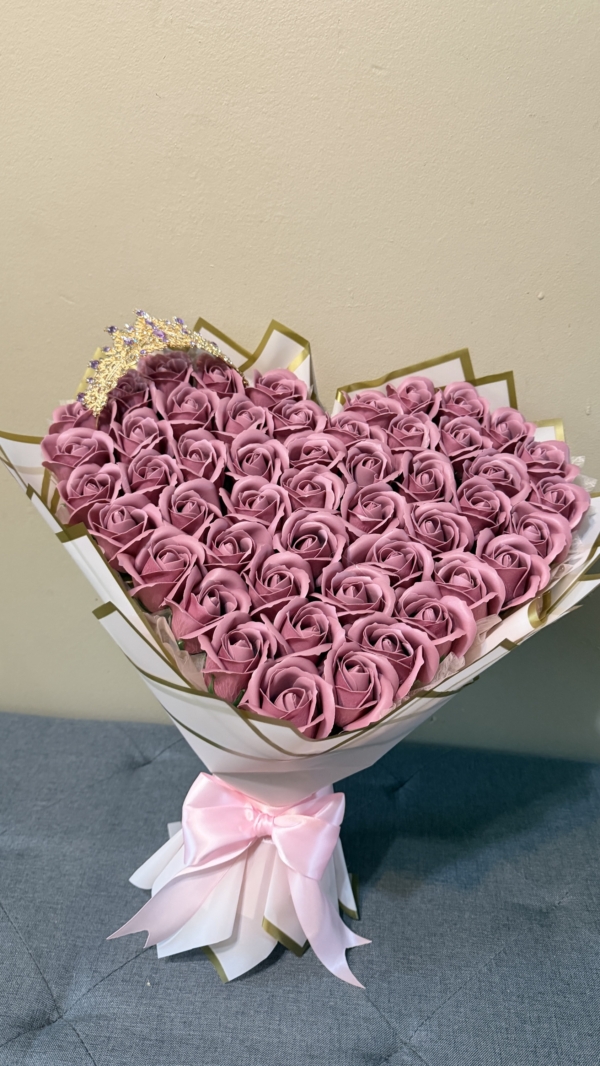 Ramo de 50 rosas de jabon rosa palo